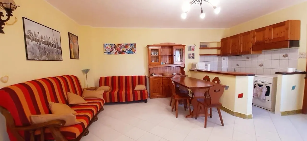 Accogliente Trilocale a Santa Teresa di Gallura Appartamento